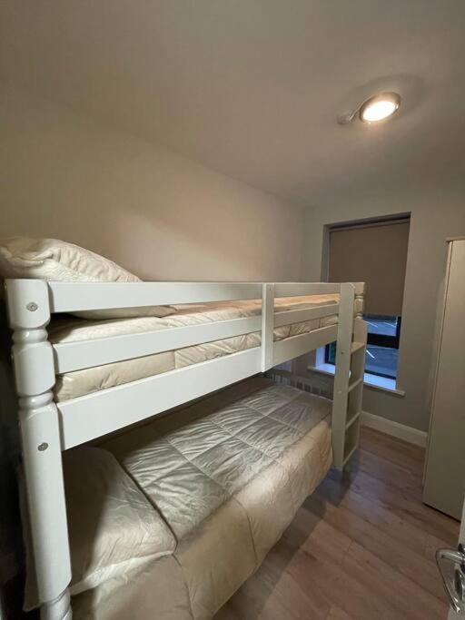 Entire Apartment , Centre Carrick on Shannon 外观 照片